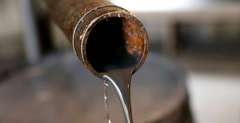 El petróleo de Texas sube un 2,1 % y cierra en los 96,70 dólares el barril
