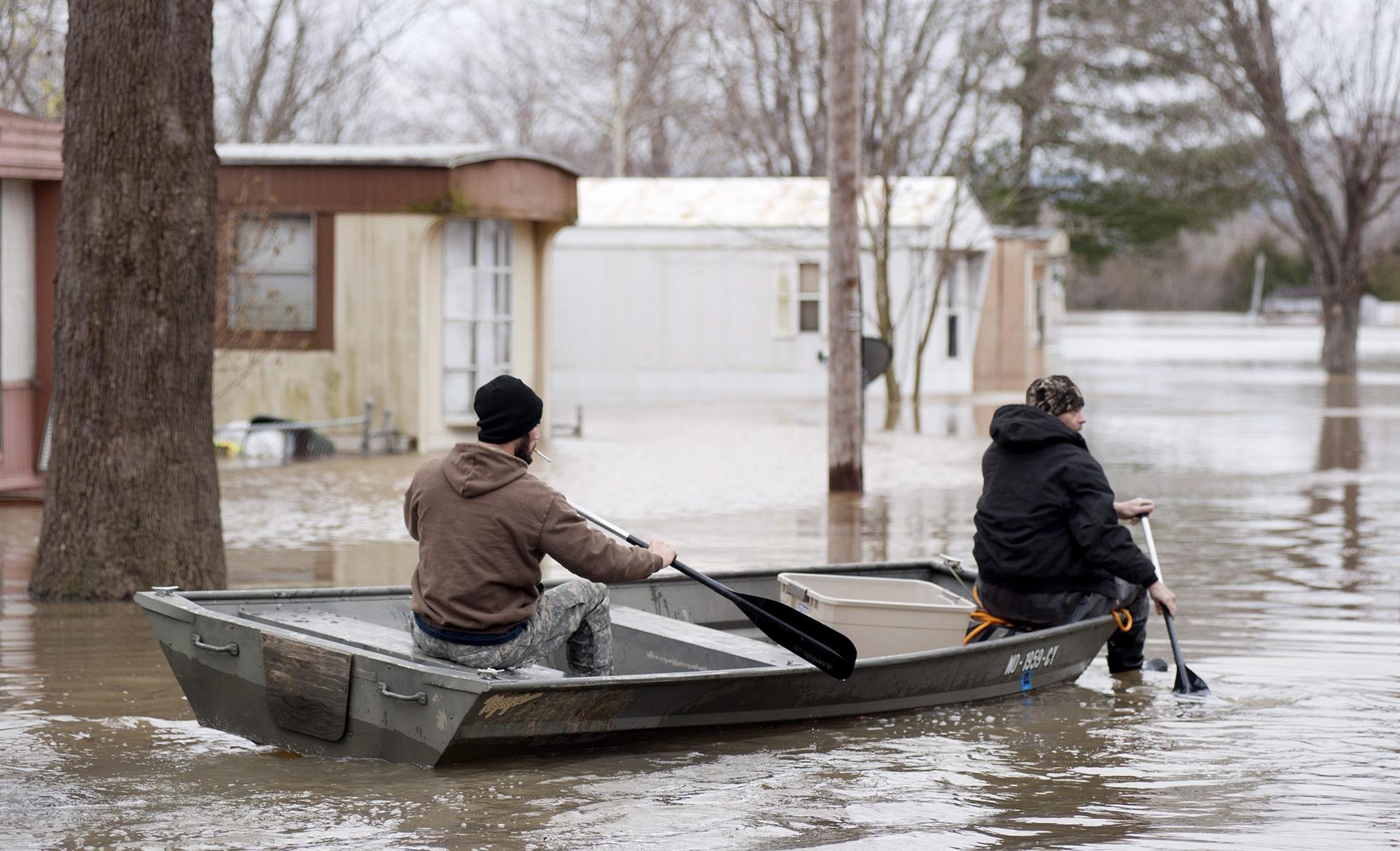 Al menos un muerto por mayores inundaciones en un siglo en San Luis