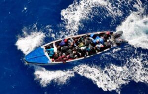 Embarcación con 142 haitianos zozobra en la costa sur de Cuba