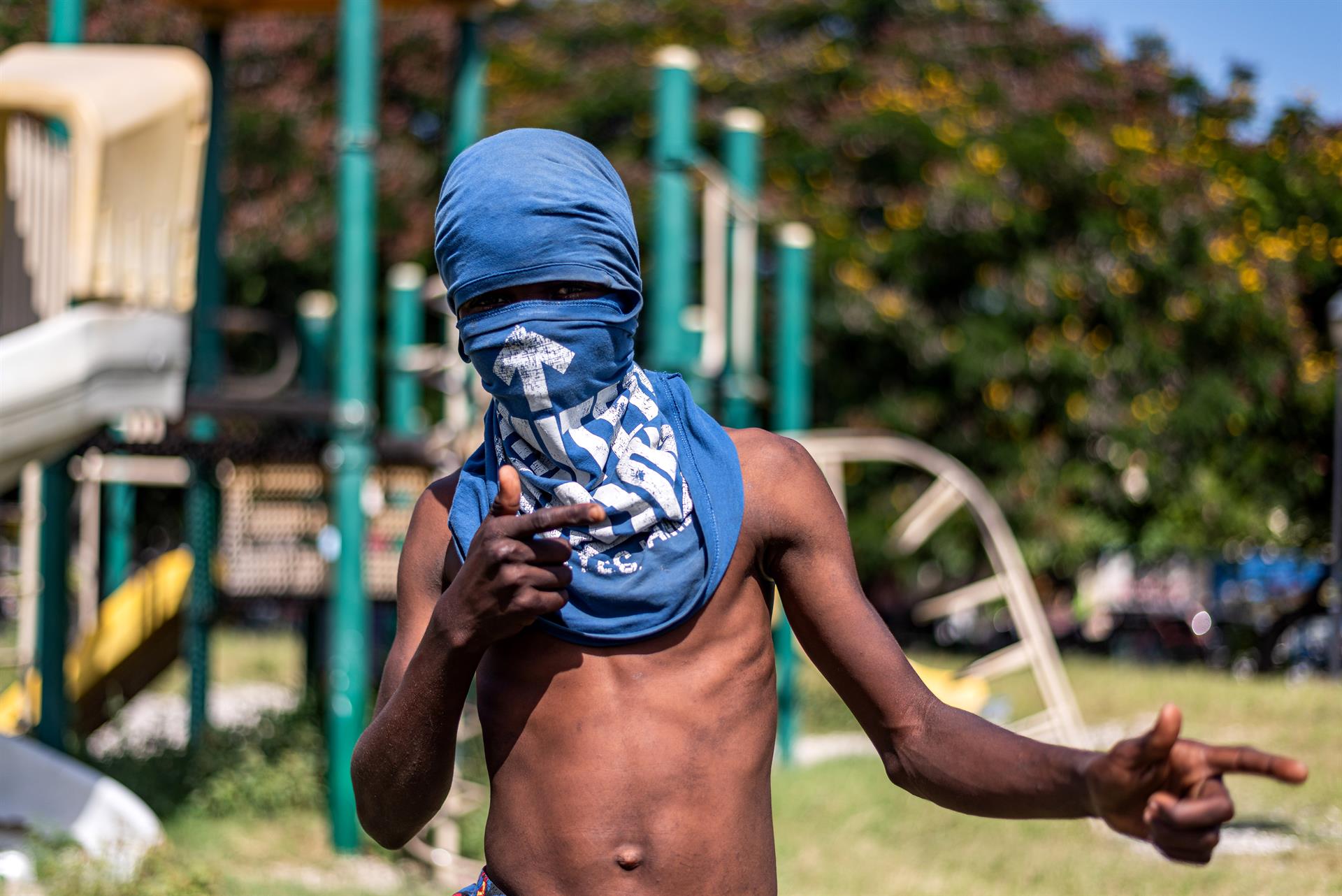 La guerra entre bandas paraliza gran parte de la capital de Haití