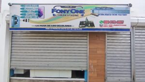 Roban en tienda de celulares ubicada a dos esquinas del cuartel policial de Sánchez