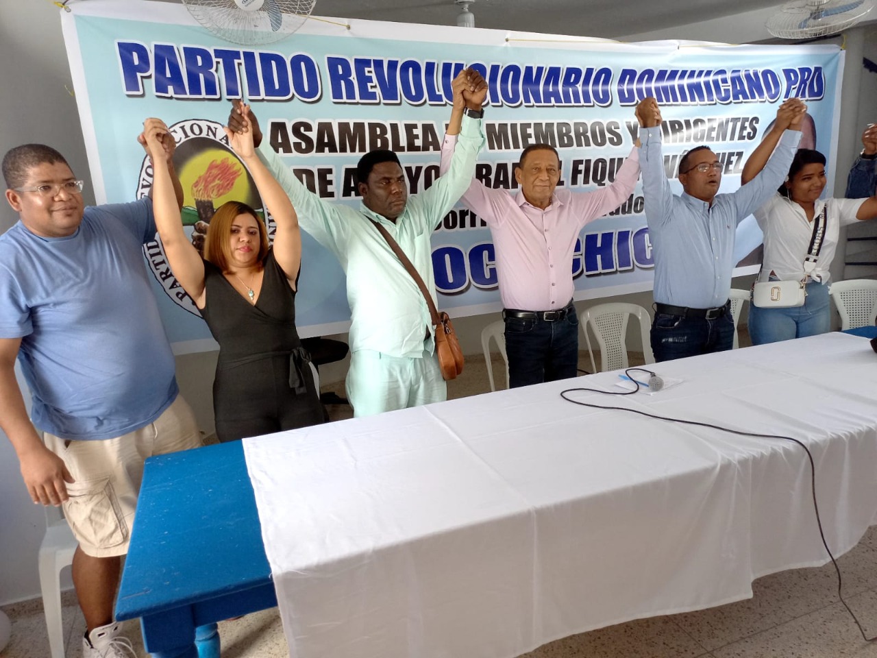 Rafael Vásquez Fiquito realiza encuentro masivo del PRD en municipio Boca Chica