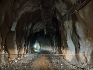 CONTRA RELOJ: a una semana de estar atrapados mineros tienen que adaptarse en túnel de Cerro de Maimón