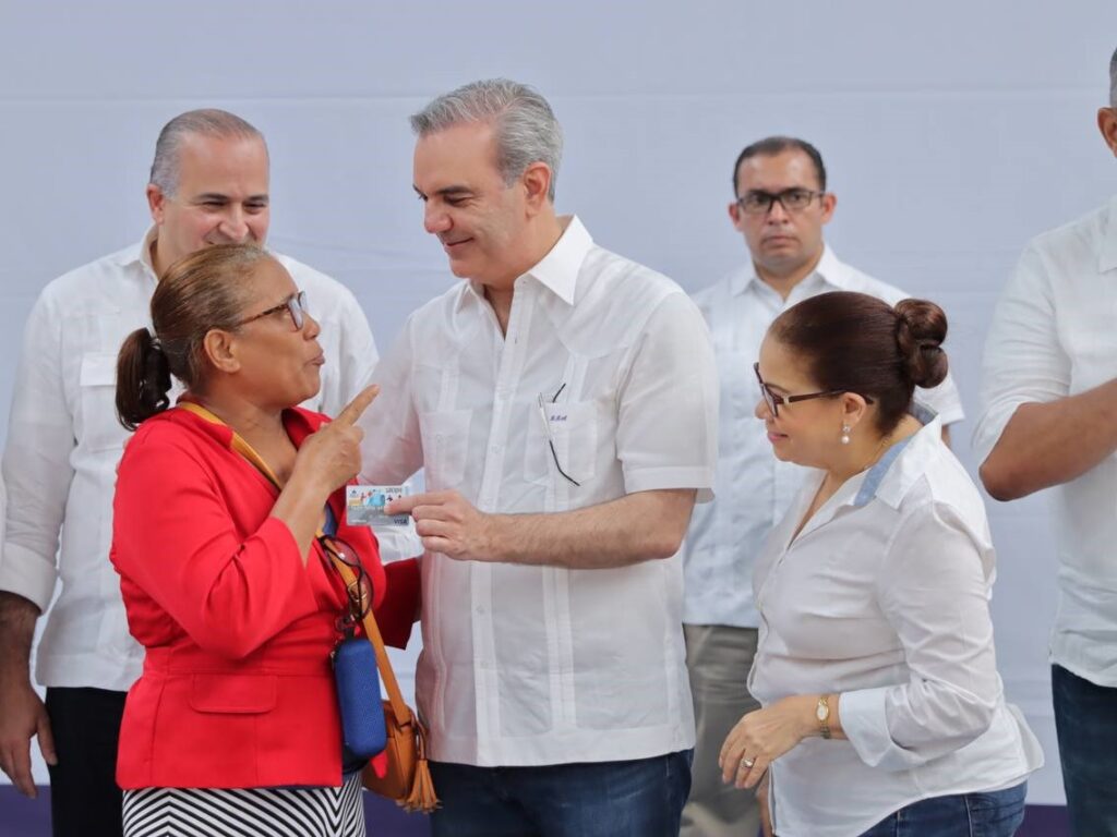 Gobierno dinamiza economía de María Trinidad Sánchez con más de 639 millones en Aliméntate de Supérate