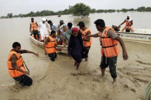 Inundaciones en Pakistán han dejado más de mil muertos