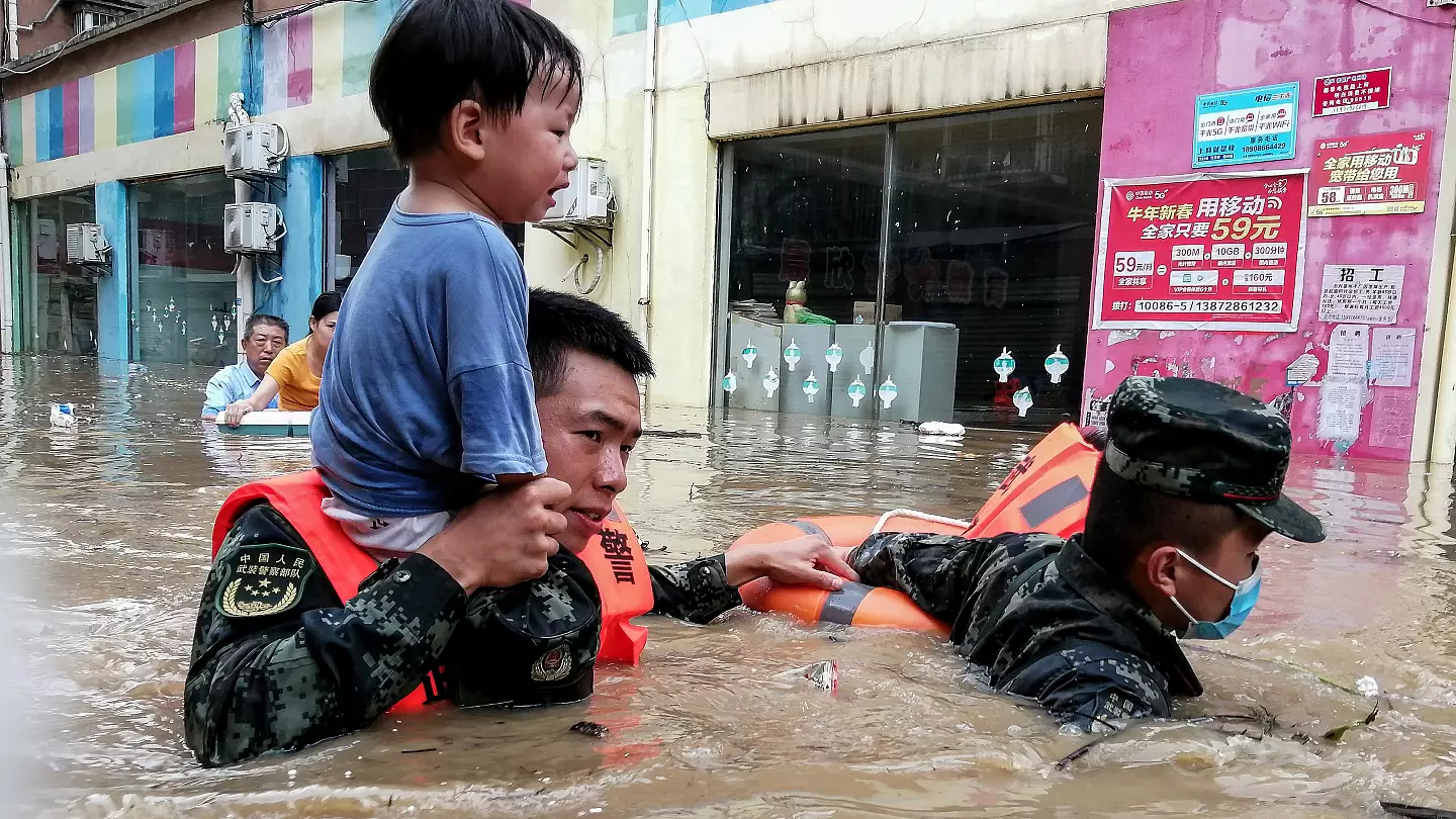 En China 16 muertos y 18 desaparecidos tras fuertes inundaciones