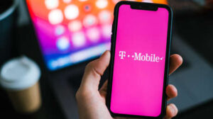 Un hombre ganó 25 millones de dólares desbloqueando teléfonos de T-Mobile con contraseñas robadas a empleados de la compañía