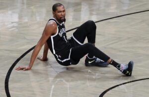 Kevin Durant rectifica y seguirá en los Brooklyn Nets