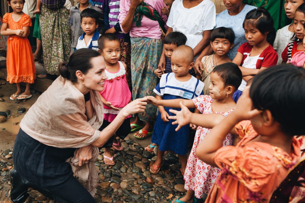 Angelina Jolie, nombrada Enviada Especial, cuya entrega en causas humanitarias no ha pasado desapercibida