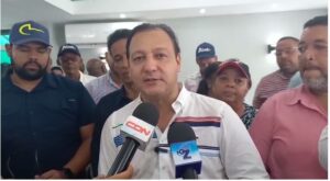Abel Martínez recibe apoyo de empresario; dice su victoria será contundente en San Cristóbal