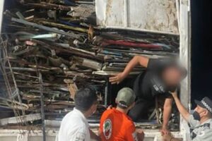 Autoridades mexicanas hallan nueve dominicanos ocultos en camión con chatarras