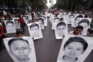 Comisión de Verdad de México concluye que Ayotzinapa fue 