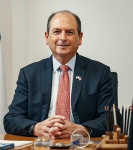 Embajador de Israel elogia estrategia de seguridad ciudadana 