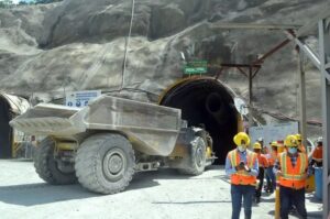CORMIDOM avanza en un 75 por ciento uno de los túneles para rescate de mineros