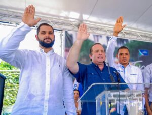 José Paliza juramenta regidores del PLD y FP en el distrito municipal de Guayacanes