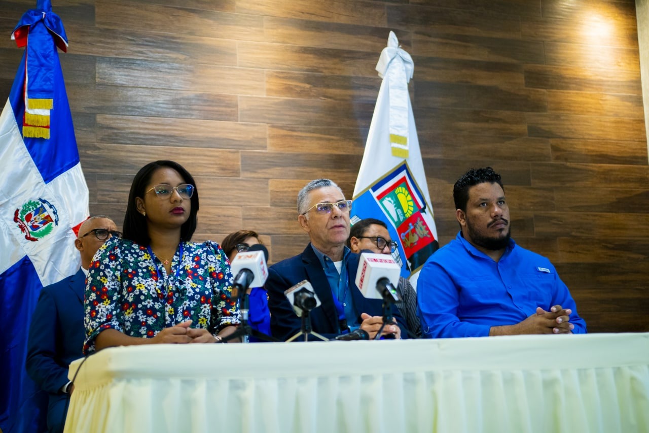 Ayuntamiento Santo Domingo Este anuncia licitación para comprar 29 camiones por RD$265 mm