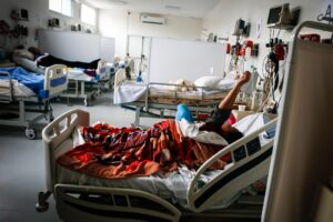 Aíslan un sanatorio en Argentina por casos de neumonía de origen desconocido
