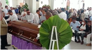 Realizan misa de cuerpo presente al hijo del diputado Darío Zapata en Dajabon.