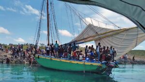 Detienen 111 migrantes haitianos que intentaron llegar en barco a Bahamas