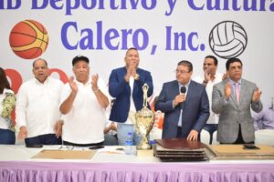 Camacho anuncia reparación completa del Club Calero