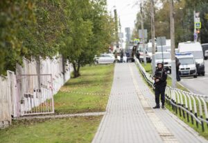 Ascienden a 13 los muertos en un tiroteo en una escuela rusa