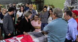 Un seguidor de Bolsonaro mata a cuchilladas a un militante de Lula tras discusión política