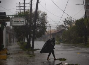 Cuba se queda sin electricidad por una avería relacionada con el huracán Ian