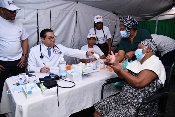 Ruta de la Salud impactará a más de tres mil personas en Santo Domingo Norte