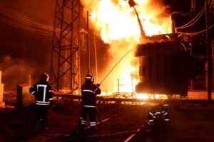 Bombardeo Ruso sobre planta de energía deja sin electricidad a todo el este de Ucrania
