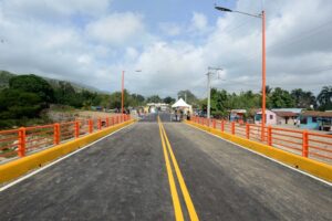 Reclaman construcción de carretera en los Fríos de Azua