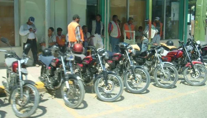 Motoconchistas denuncian altos niveles de delincuencia en avenida Luperón de SD