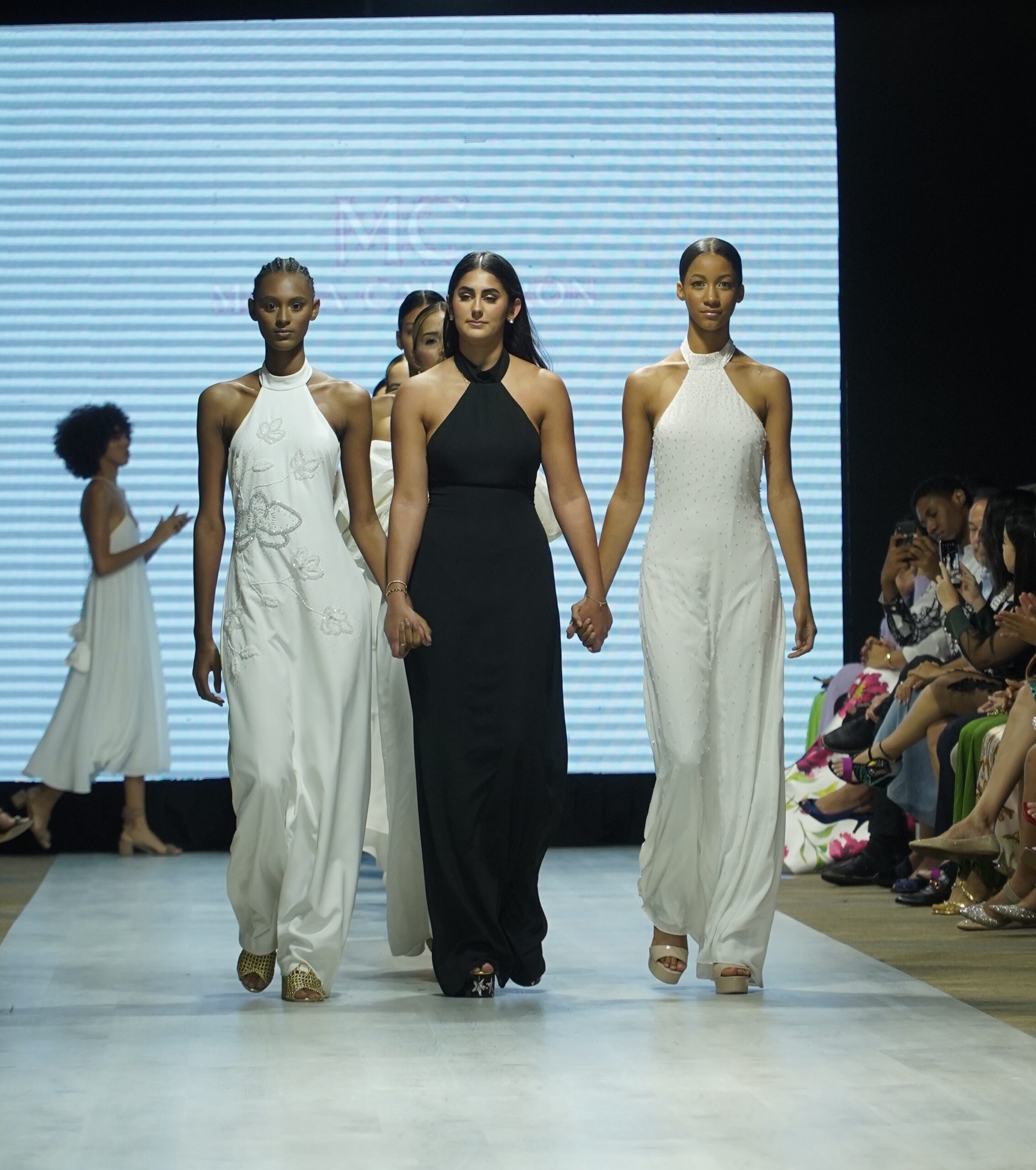 María Calderón presenta colección AVOA en RD Fashion Week 2022