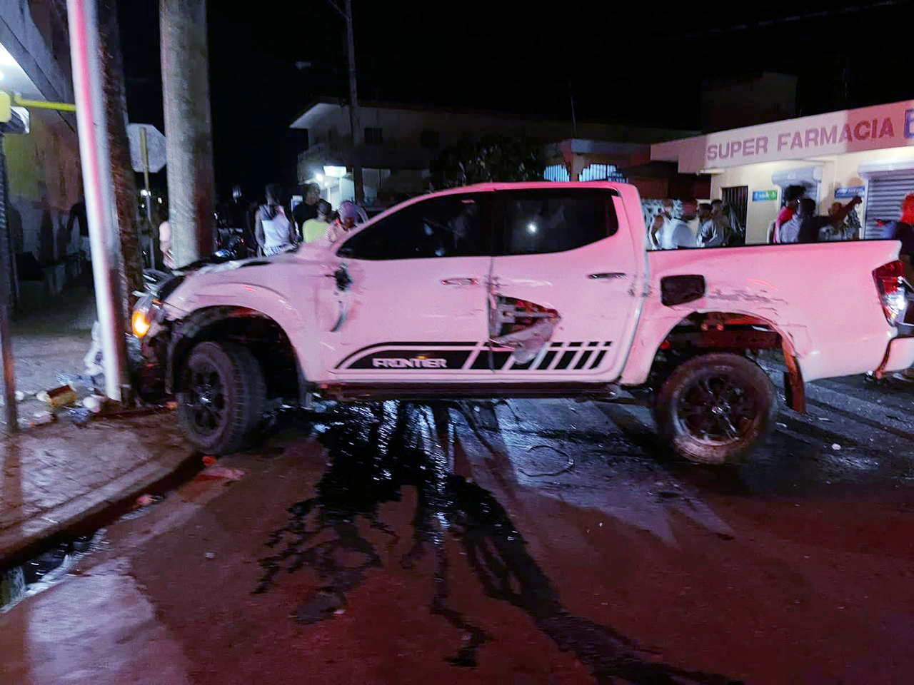 Mueren dos hombres en accidente de tránsito en Cabrera