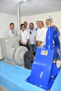 Ministerio de Energía y Minas lleva electricidad a residentes en Los Limoncitos