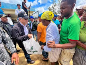 Inespre distribuye raciones alimenticias en provincias afectadas por huracán Fiona