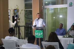 Comunicador Alexander Valenzuela buscará diputación por San Juan