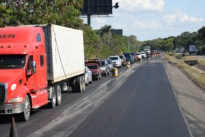 MOPC reprograma horarios de asfaltado en autopista Duarte para facilitar tránsito vehicular
