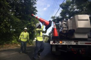 Aumenta al 38% los abonados con luz en Puerto Rico tras el paso de Fiona