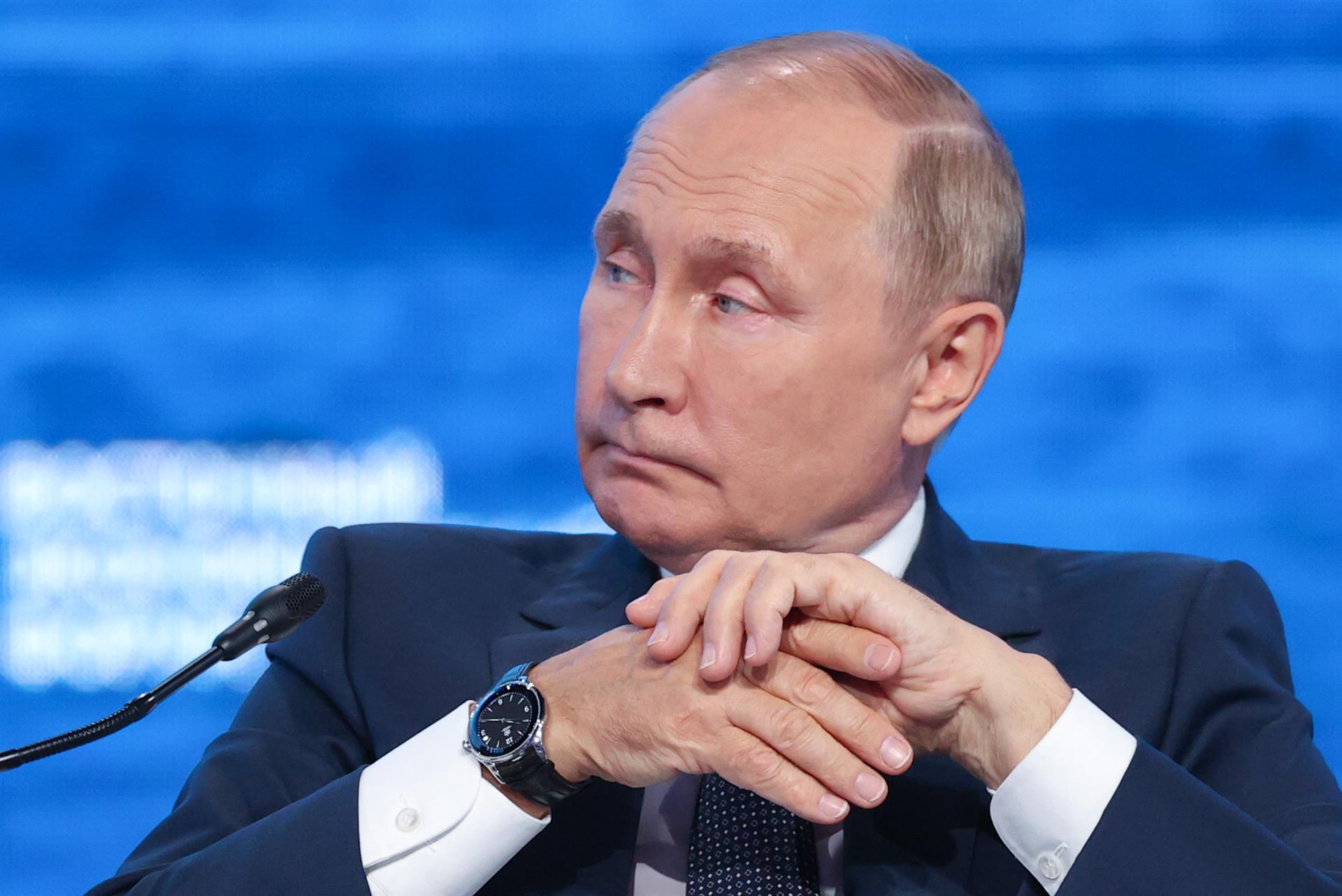 Putin acusa a Occidente de agresión económica, financiera y tecnológica