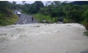 Se salvan de que los arrastrara el río en San José de Ocoa