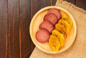 Día Nacional del Salami; símbolo de la gastronomía popular dominicana