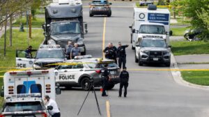 Un hombre mata a un policía de Toronto y a otro antes de ser asesinado por la policía