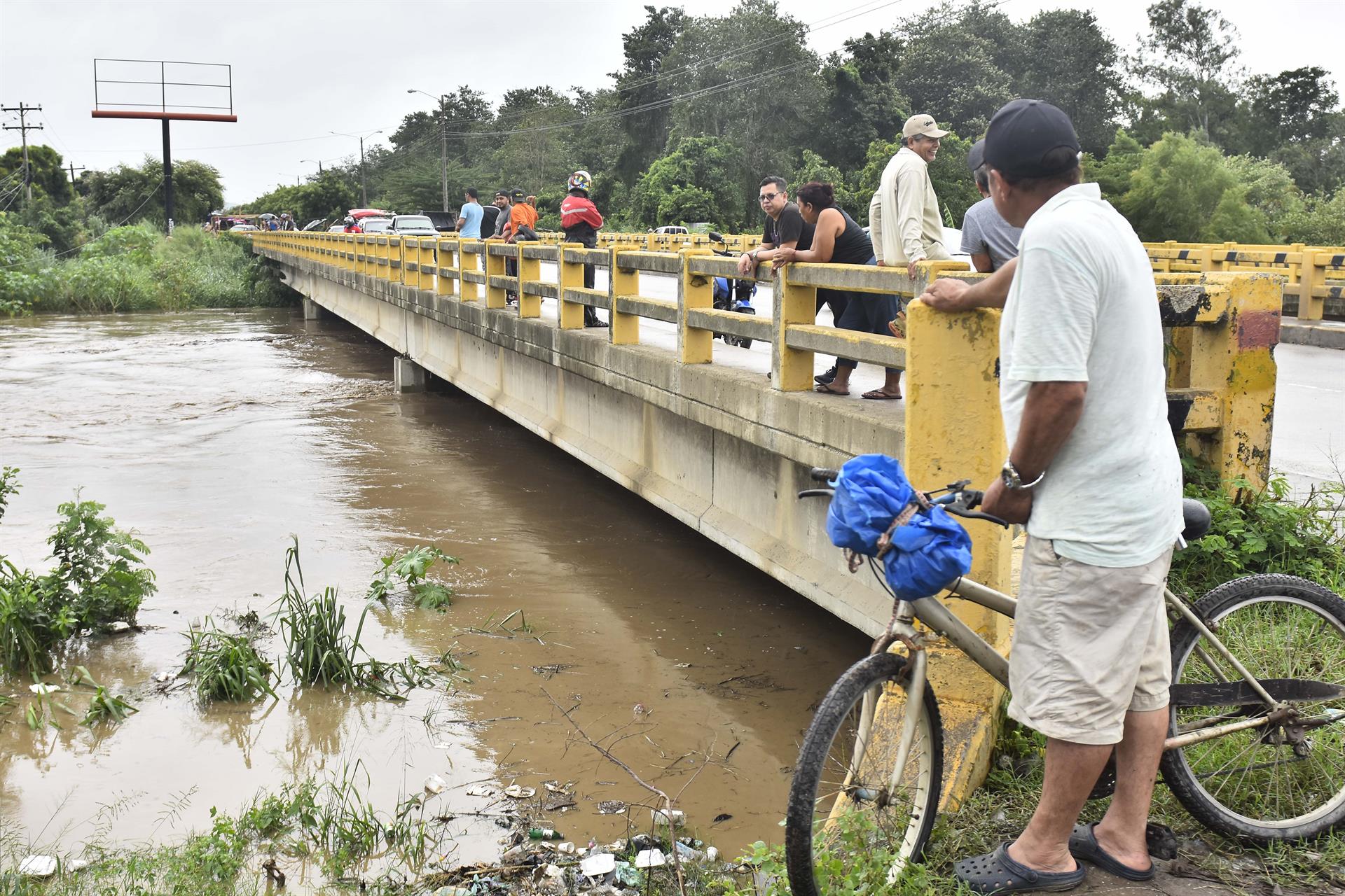Al menos cuatro muertos, inundaciones y deslaves deja Julia en Centroamérica
