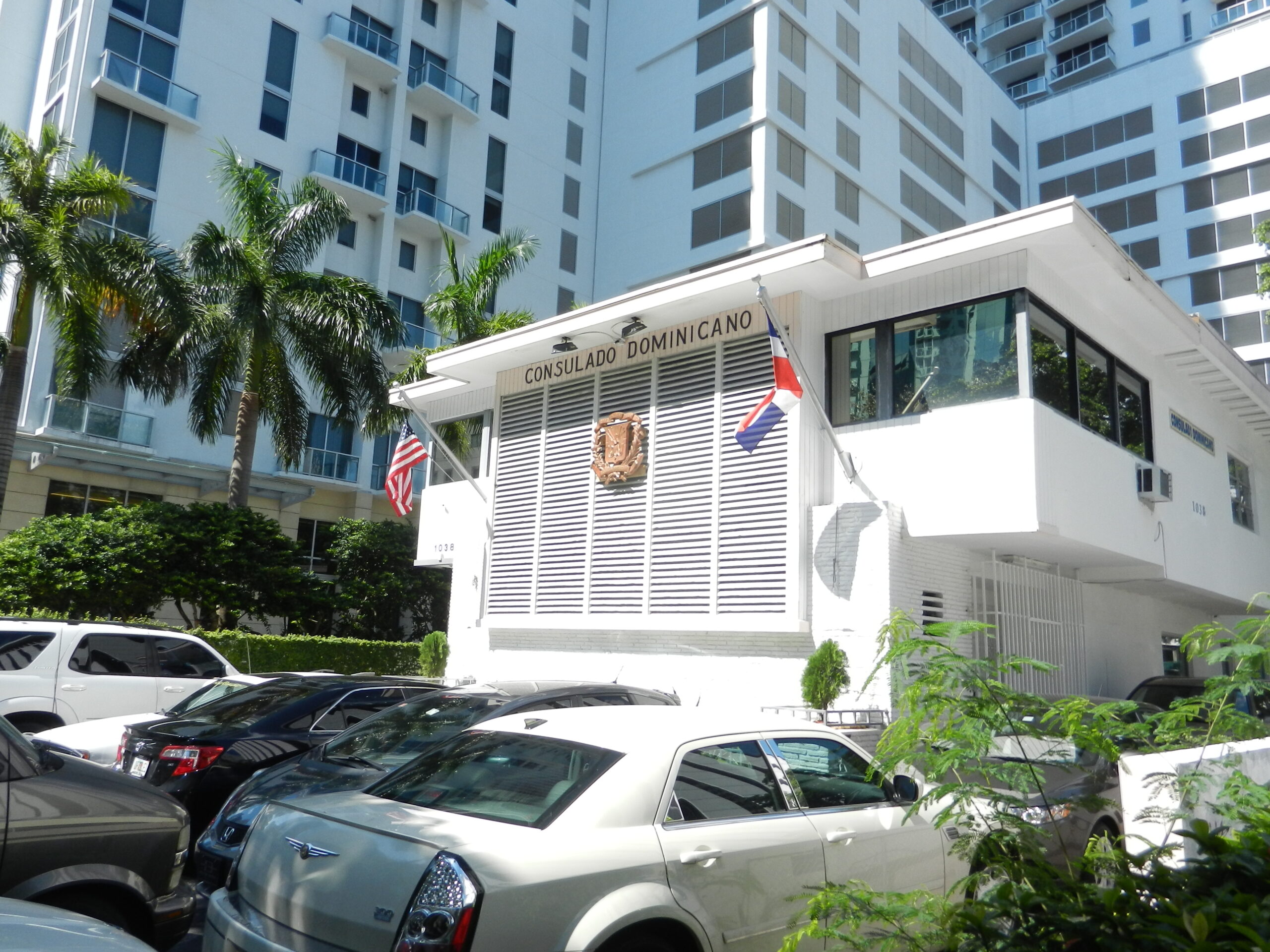 Consulado RD en Miami: “No hay información confirmada sobre náufragos dominicanos en FL”