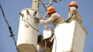 Organizaciones comerciales y comunitarias marcharán contra altas tarifas eléctricas en Baní  