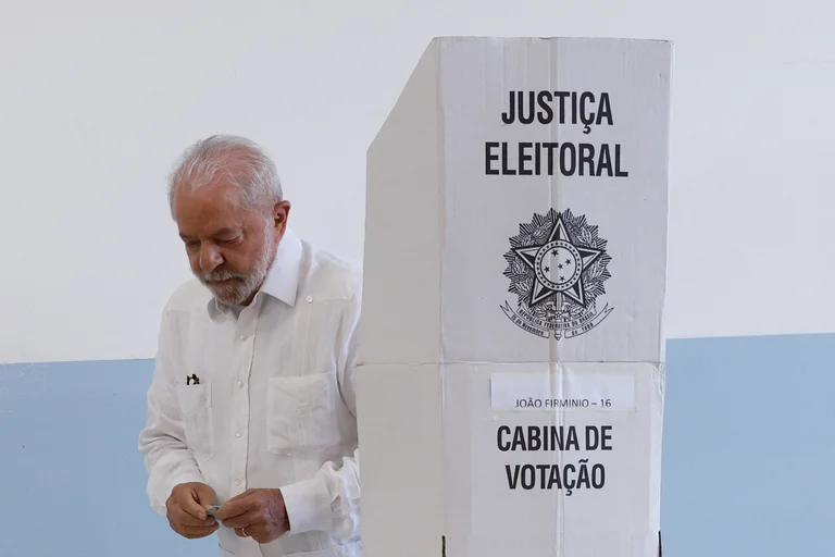 El voto de Luiz Inacio Lula da Silva (Reuters)