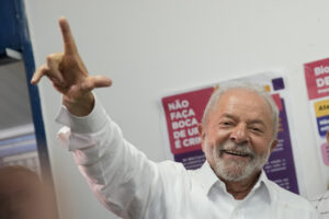 Lula gana la presidencia pero la mayoría de gobernadores serán de oposición