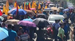 Colegio Médico encabeza multitudinaria marcha contra las ARS y AFP en San Francisco de Macorís