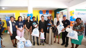 INAIPI recibe donación del PMA ONU para familias de infantes afectados por huracán Fiona
