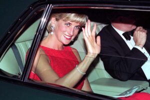 'The Crown' la serie sobre la princesa Diana está grabando la escena del famoso accidente